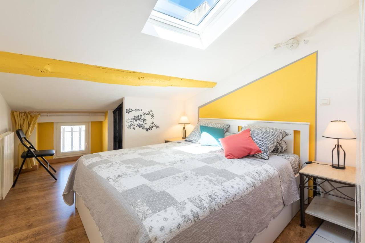 Apartment Le Pandora, Proche Tour Magne, Parking Et Terrasse