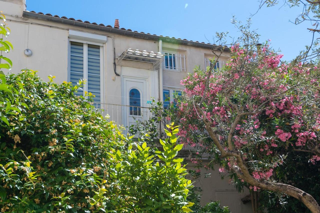 Le Pandora, Proche Tour Magne, Parking Et Terrasse * Nimes